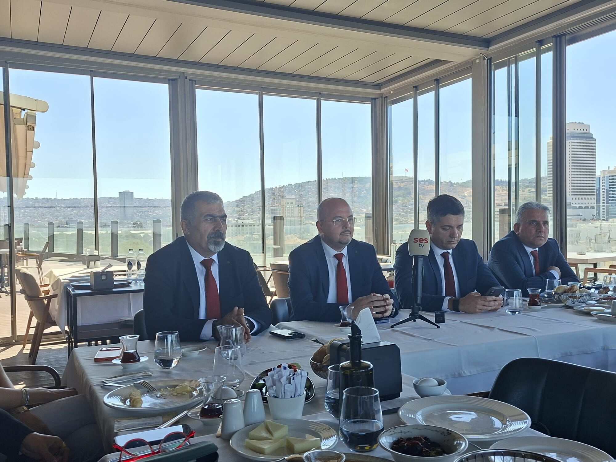 İZTO’da sektör temsilcilerinden güçlü çıkış... Yeni dönemin yol haritası açıklandı