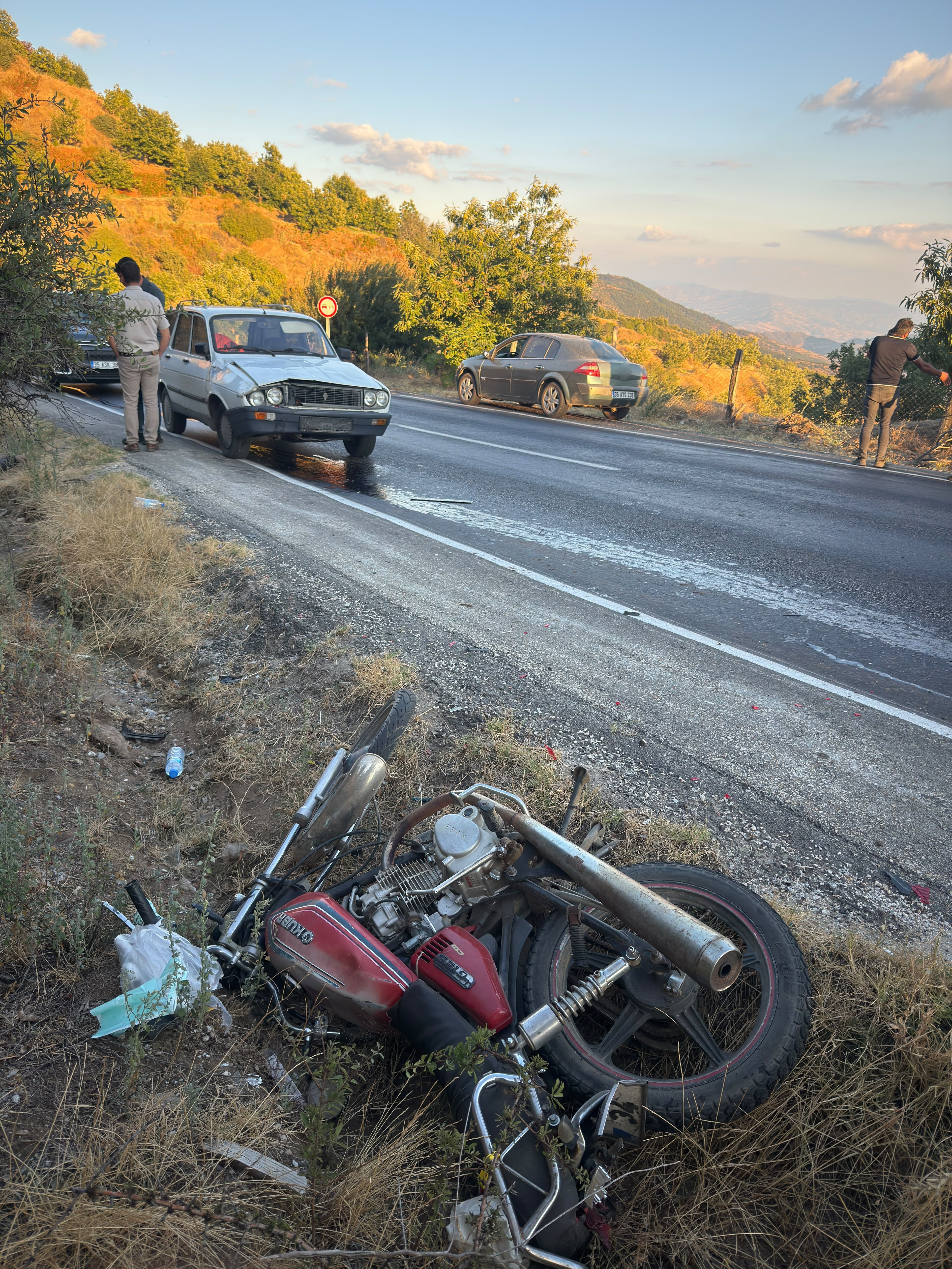 İzmir'de feci kaza! Motosikletli hayatını kaybetti!