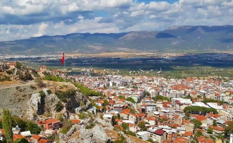Kemalpaşa’da ‘kırsal statü’ isyanı! Ekmekleri kahvede satılıyor, faturası Kordonla yarışıyor