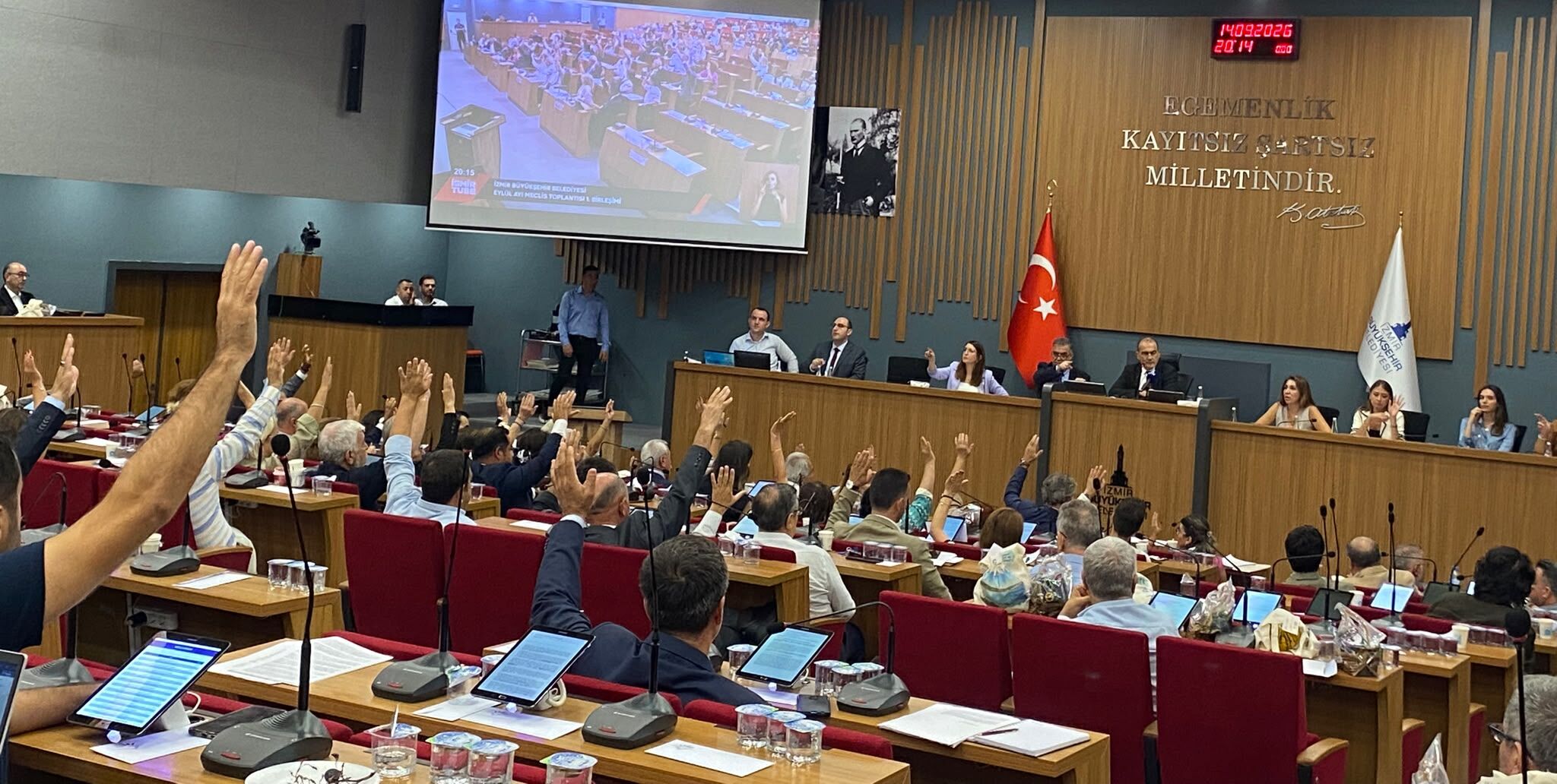 Büyükşehir Meclisi'nde AK Parti'den fuar raporu: "Bu sene uluslararası nitelik kaybetti"