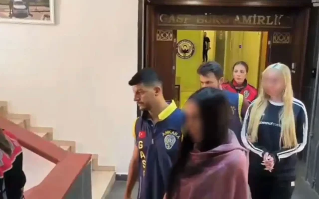 'Müstehcenlik' Operasyonu Tuğba Ekinci Dahil 5 Şüpheliye Gözaltı! 2