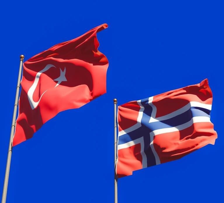 Norveç’in İzmir’deki fahri konsolosluğu 7 yıl sonra Çeşme’de düzenlenen törenle açıldı
