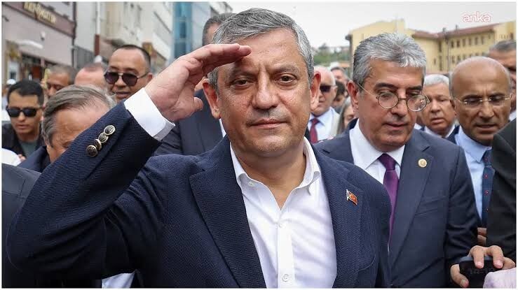 Özgür Özel’den incir üreticilerine destek: “Sorunlar benzer ve can yakıcı”
