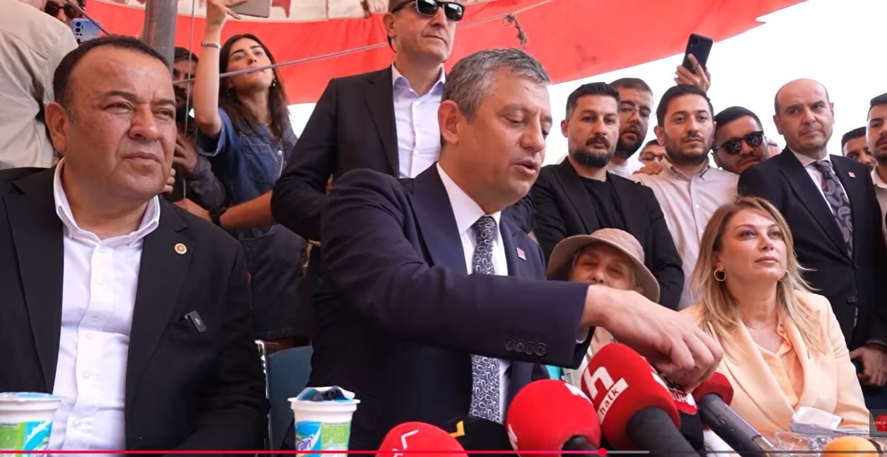 Özgür Özel’in Son Mühür Anısı “Parti Yeni, Mikrofon Yeni” (1)-1