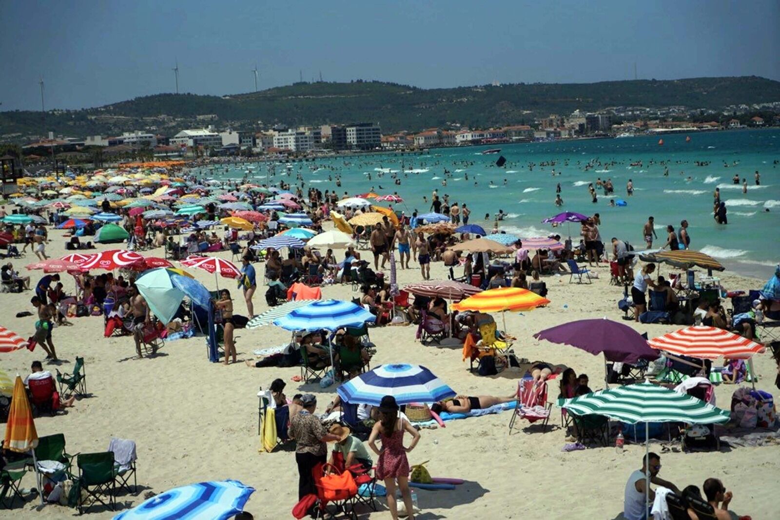 Rekor doluluk yetmedi: Çeşme hedefi büyüttü! Turizm tüm yıla yayılacak