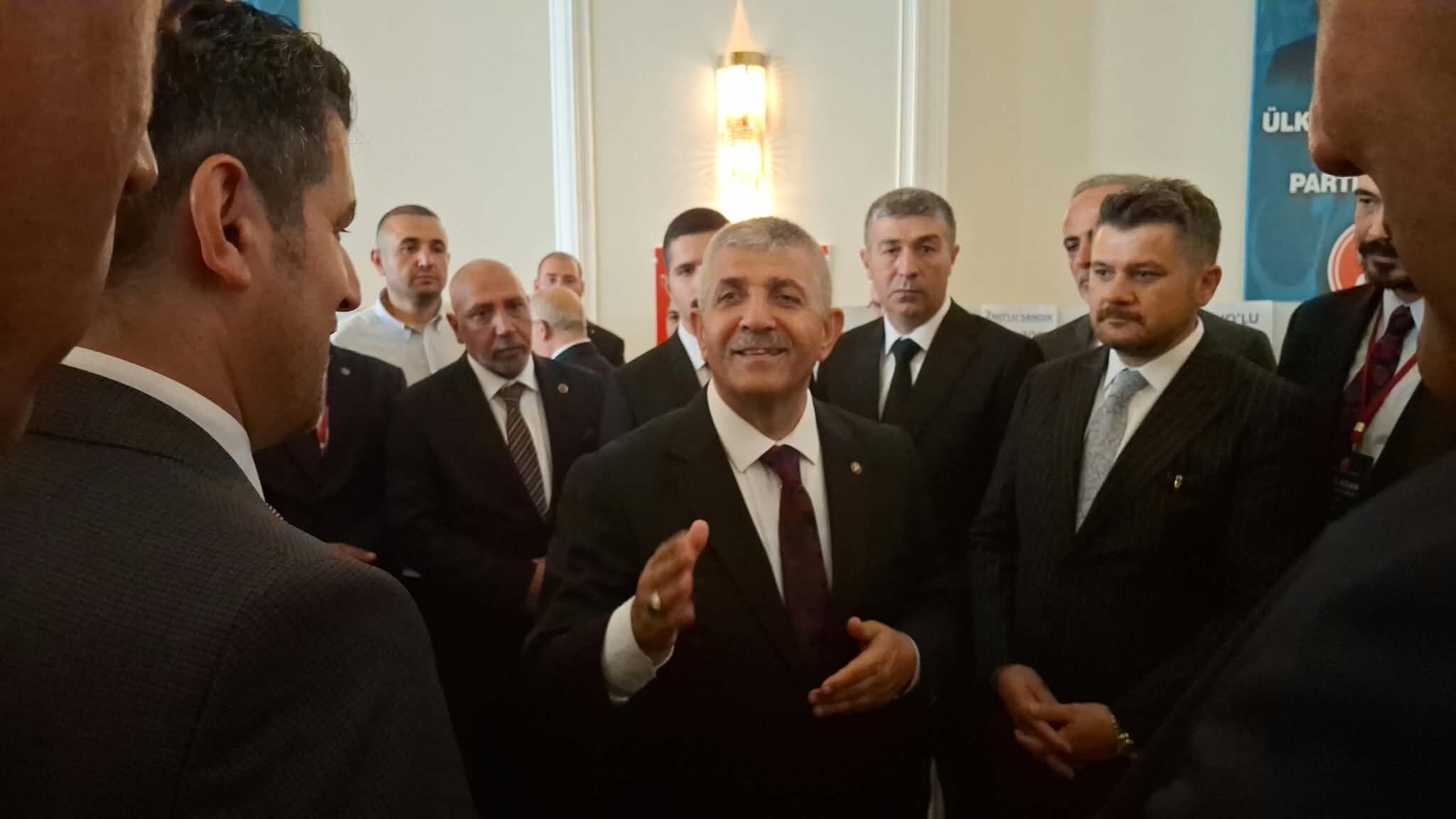 MHP İzmir İl Başkanı Veysel Şahin güven tazeledi, teşkilata ilk talimatı verdi!