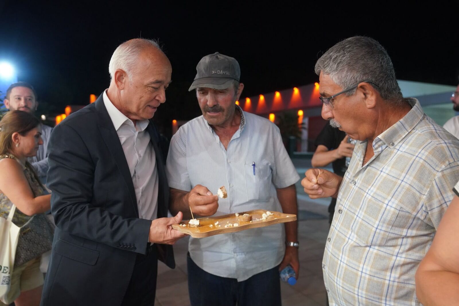 Başkan Vekili Gümüş: "Tüm Türkiye’yi Uzun Havuz’a bekliyoruz"
