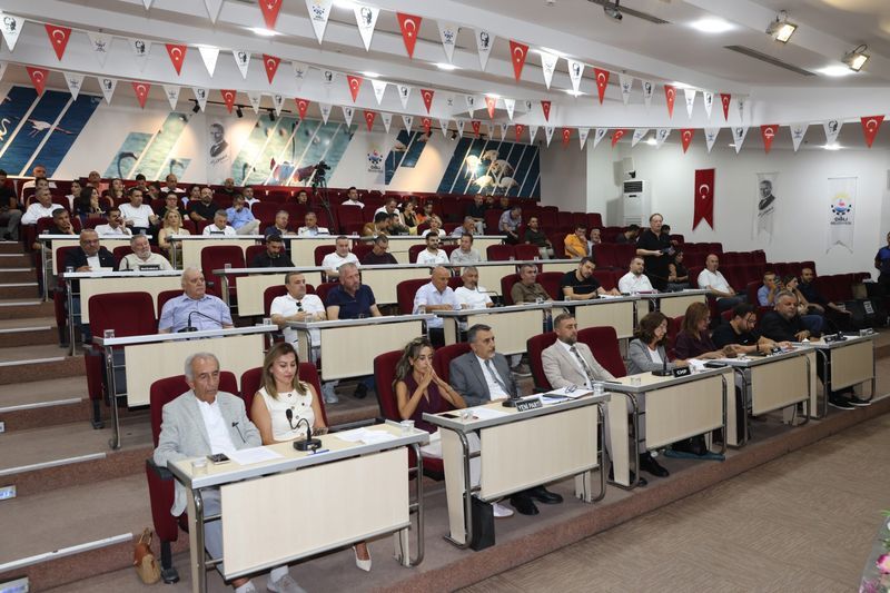 Çiğli Meclisi’nde Köyiçi düğümü: İmar planı ertelendi, gündem hareketlendi-1