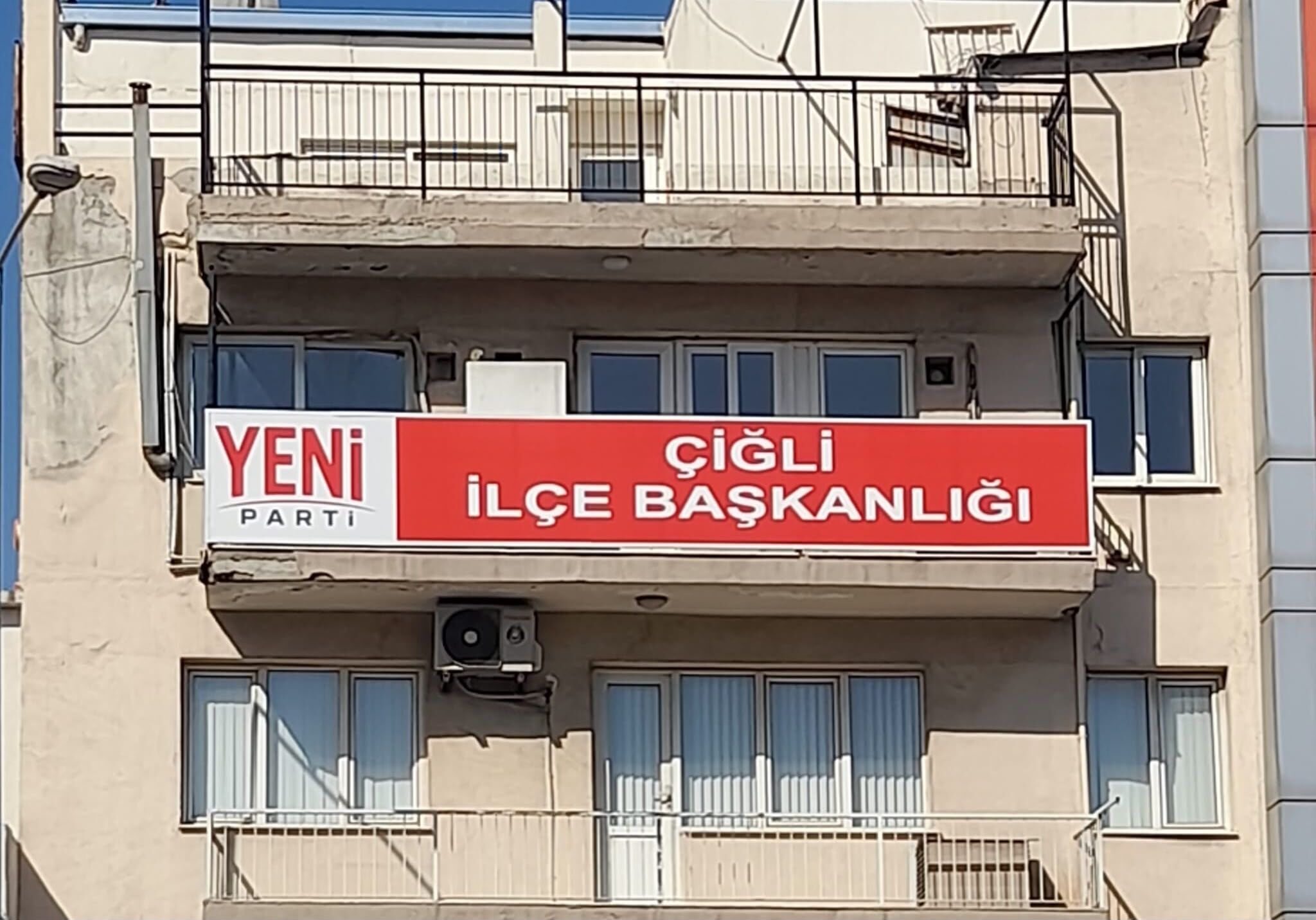 YENİ Parti İzmir’de ‘belediye çalışanı’ kriteri sonuç verdi: Çiğli’de aday istifa etti!