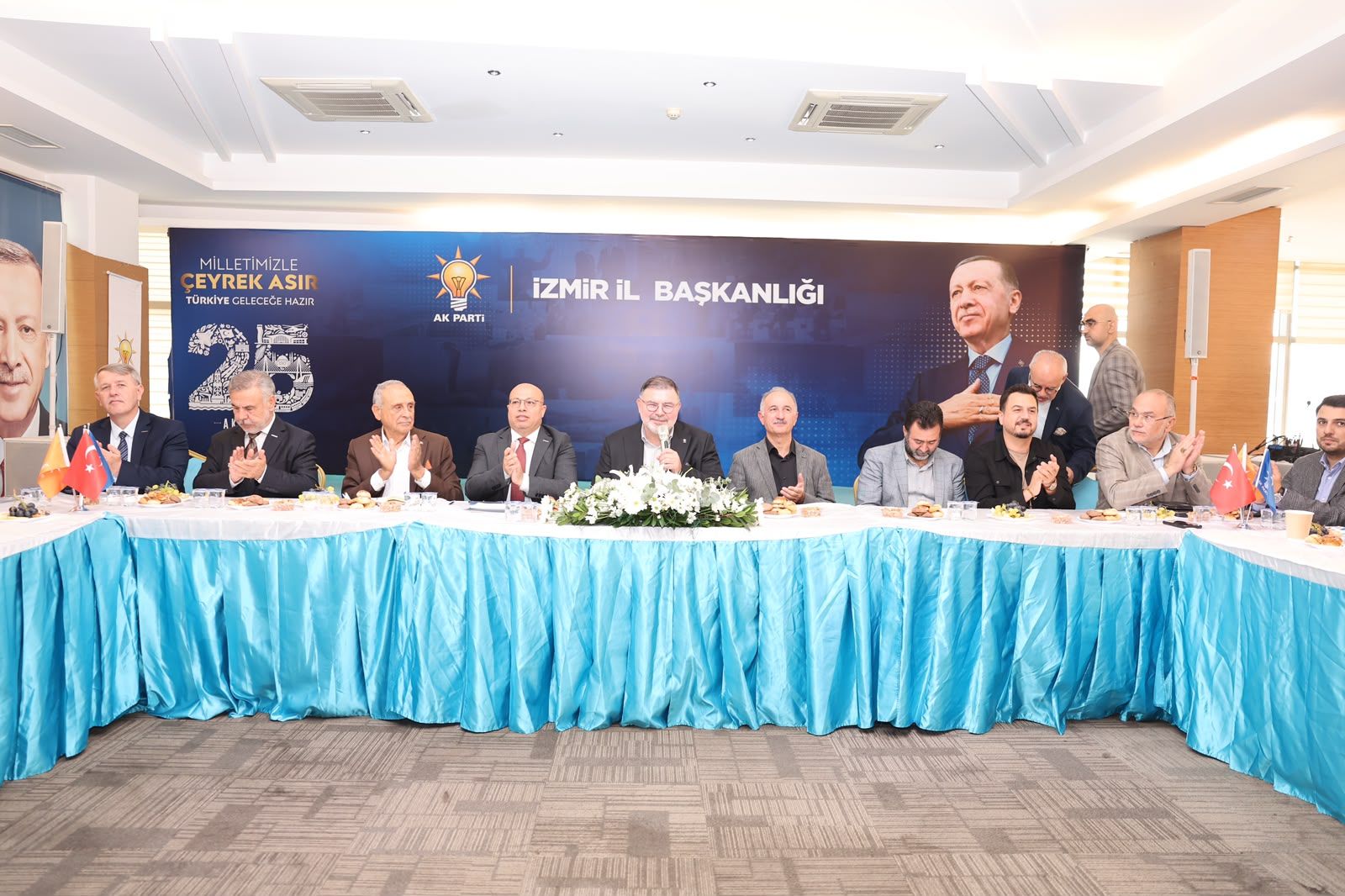 "İzmir’i Türkiye Yüzyılı’nın yıldız şehri yapacağız"