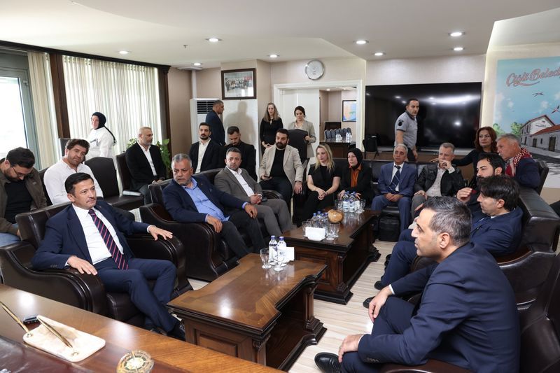 Ak Parti’ye Geçen Çiğli Belediye Başkanı Yıldız’a Hamza Dağ’dan Ziyaret (3)