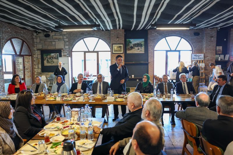 Aliağa’da Muhtarlar Günü, Birlik Ve Beraberlik Mesajlarıyla Kutlandı (1)