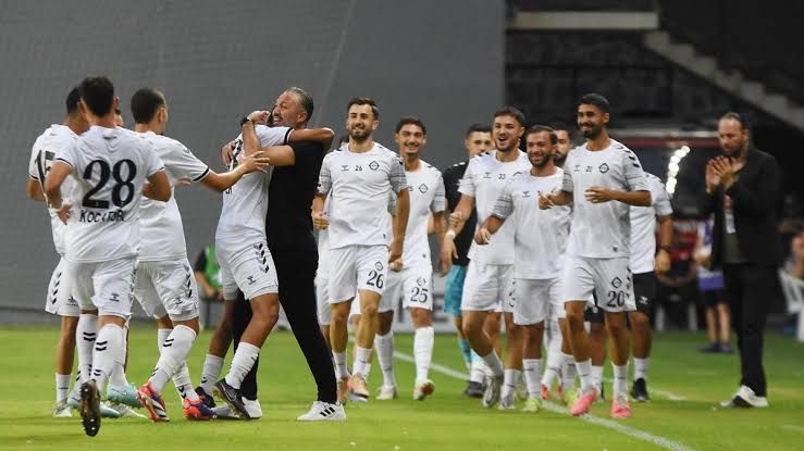 Altay’dan lige fırtına gibi başlangıç: Geçen sezonu ikiye katladı