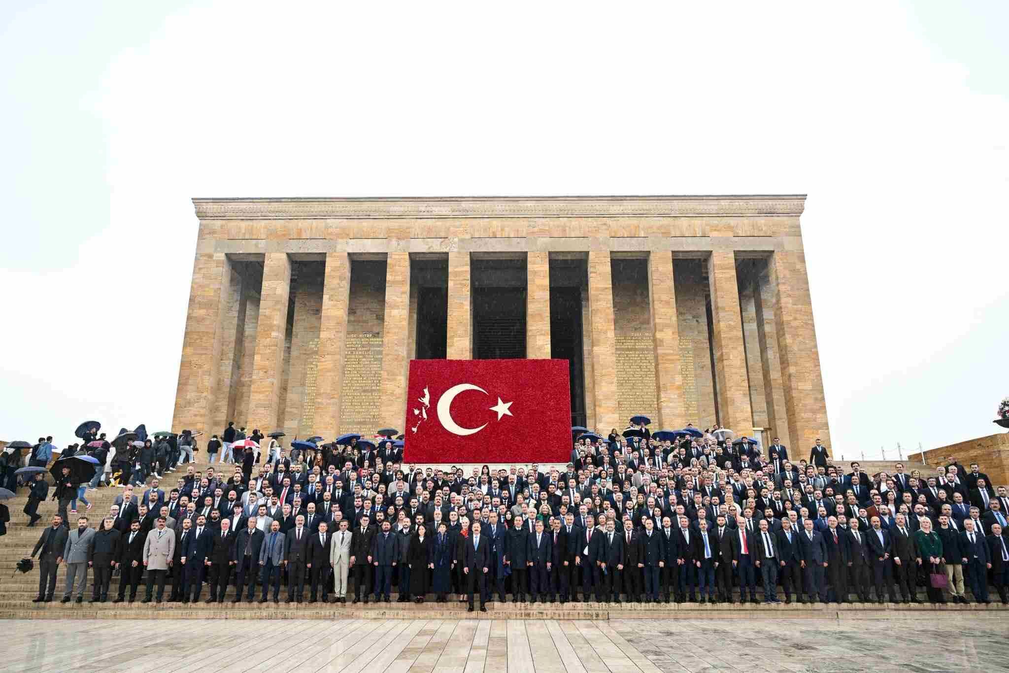Anahtar Parti Anıtkabir'de