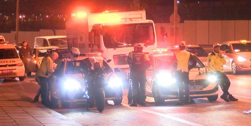 Ankara’da Ego Otobüsü Üst Geçide Çarptı 24 Kişi Yaralandı (2)