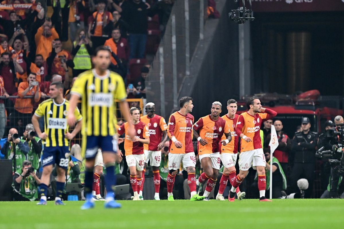 Derbide Skor Değişti! Fenerbahçe Farkı 1'E Indirdi (2)