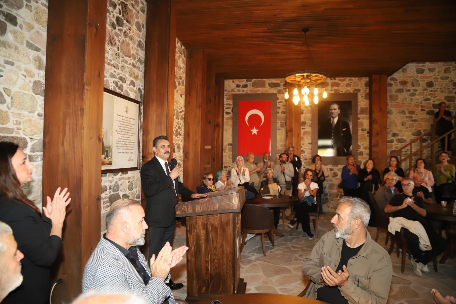 Dikili ve Çandarlı’da geleceğe dokunan imzalar: 3 yeni merkez kapılarını açtı!