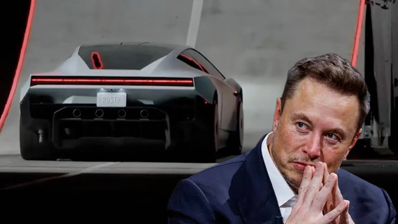 Elon Musk Ucan Araba Tesla Roadste Wy9C Cover