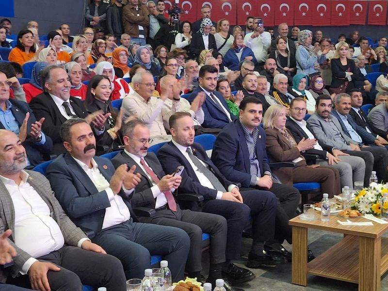 Eyyüp Kadir İnan’dan İzmir Siyasetine Çağrı İzmir Için Dertlenen Herkese Kapımız Açık (2)