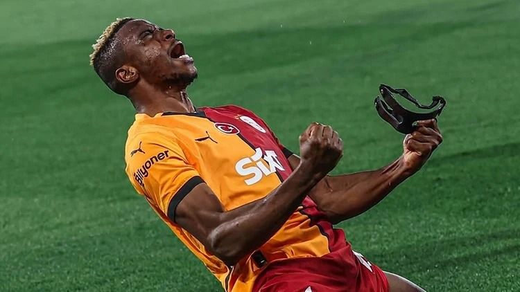 Galatasaray Fenerbahçe Derbisinde Ilk Gol Geldi! (2)