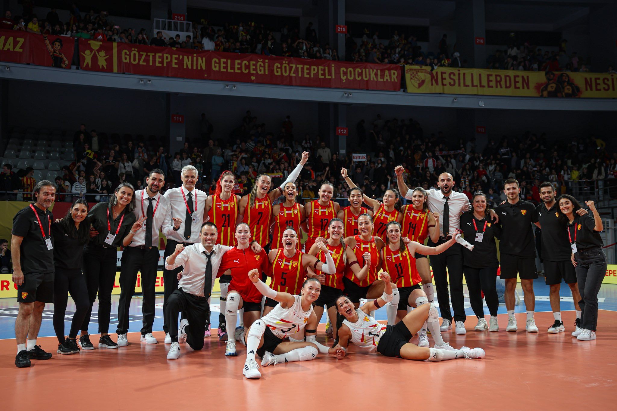 Göztepe Takımmm
