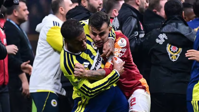Olaylı derbi