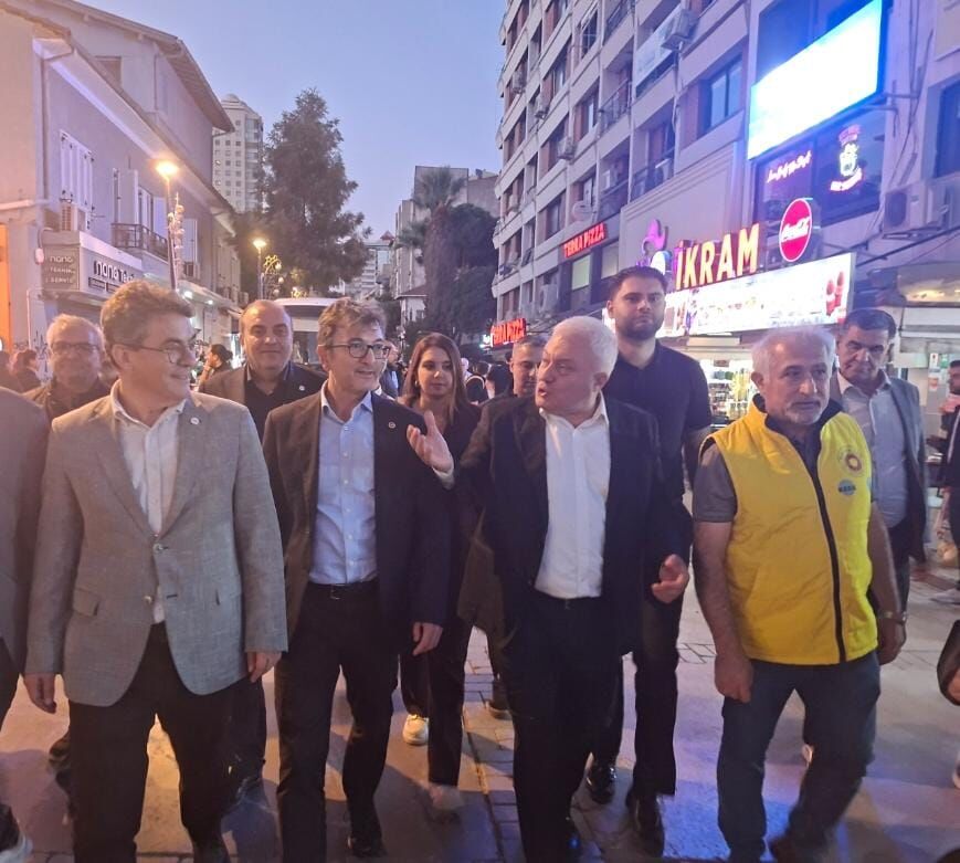 Tuncay özkan İzmir