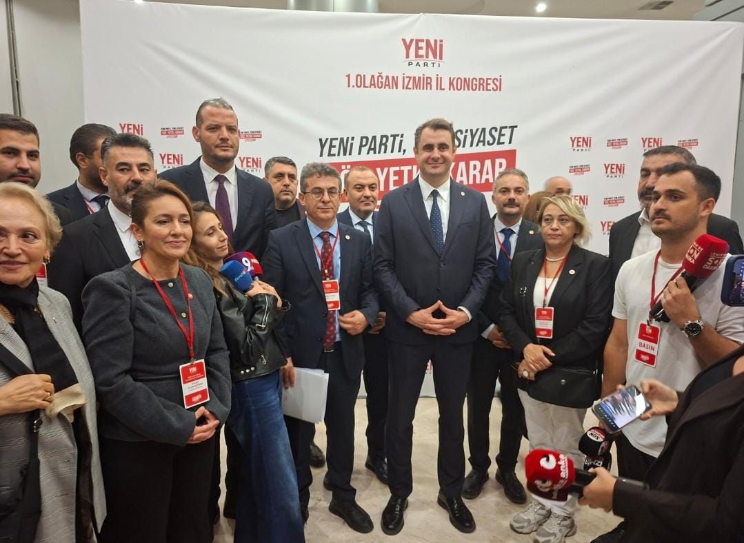 Güç, eski yol arkadaşlarından vazgeçmiyor