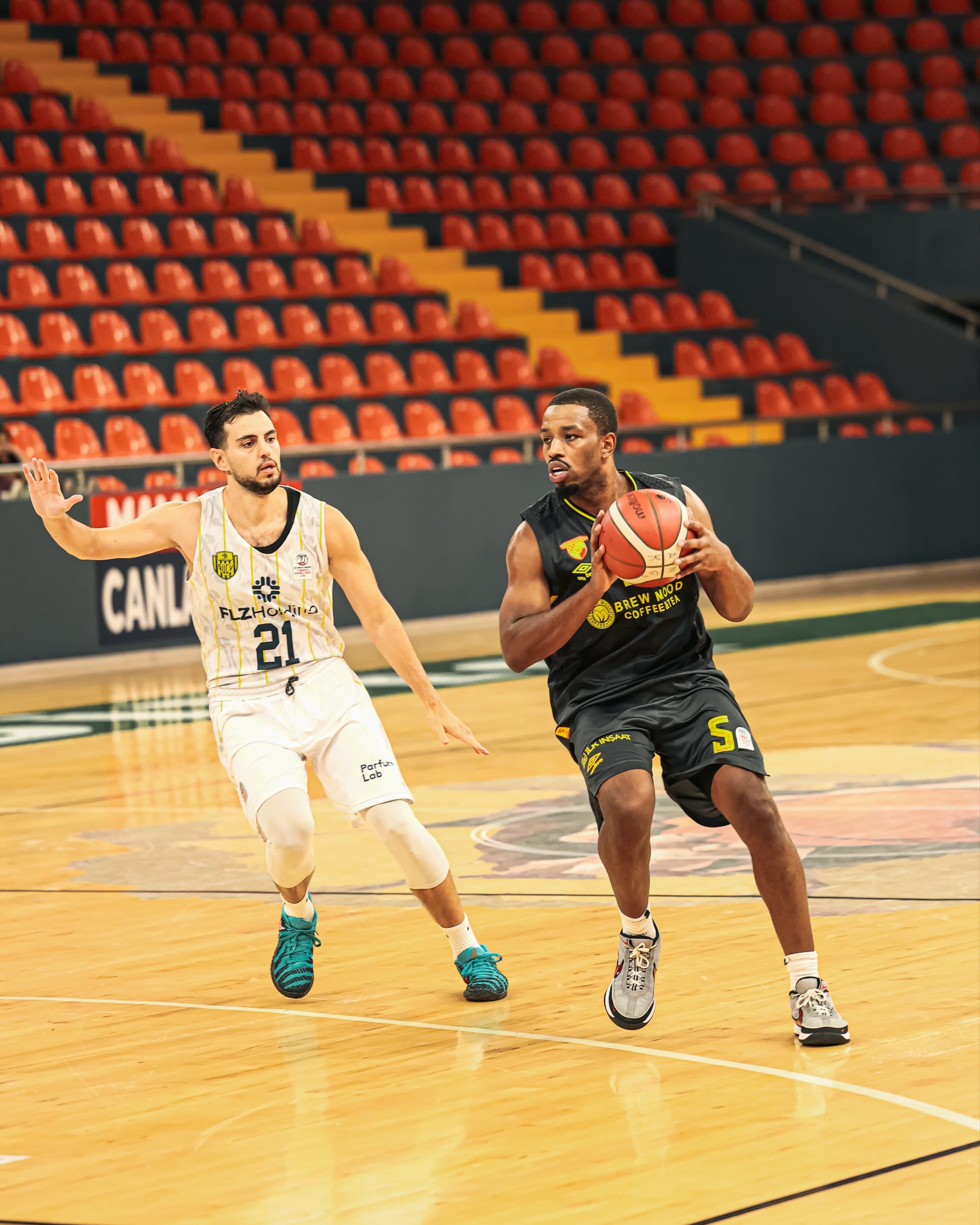 Isai̇ah Washi̇ngton