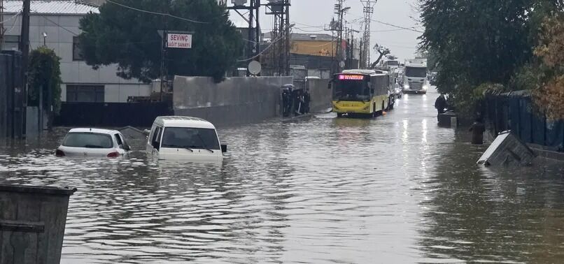 İstanbul'a 76 Yıldır Böylesi Yağmur Yağmadı! Tarihi Yağış Rekoru (2)