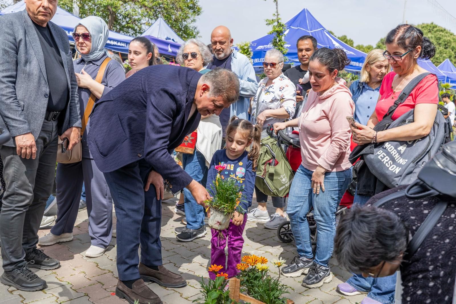 Izmir Çiçek Ve Bal Festivali1
