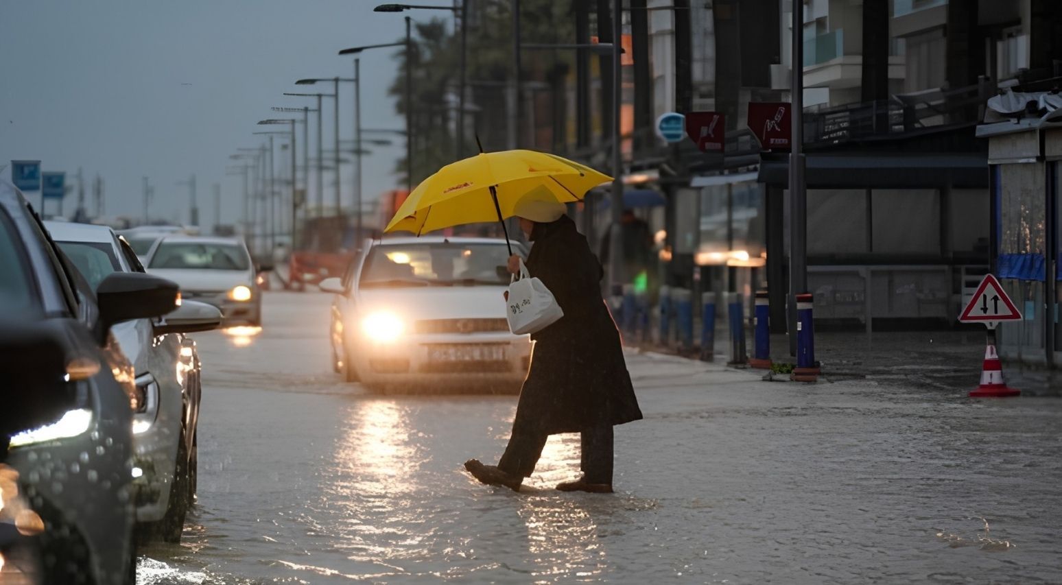 İzmir'in 5 günlük hava tablosu şekillendi: Hafta sonu sakin, yeni haftada sağanak var