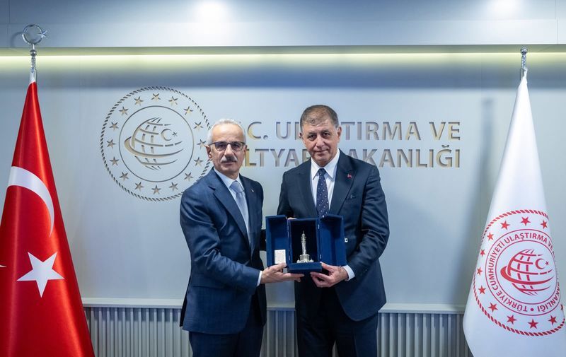 İzmir Heyetinden Ankara Çıkarması İzmir’in Ulaşımı Görüşüldü (3)