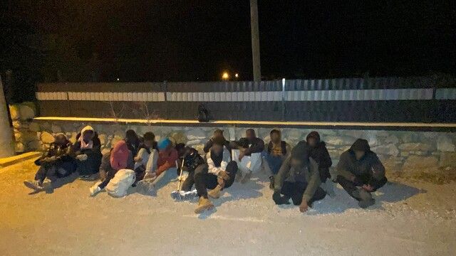 İzmir Urla'da 16 düzensiz göçmen yakalandı!