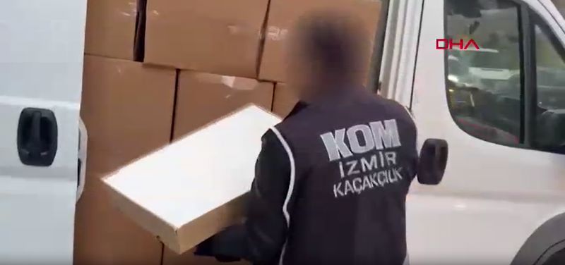 İzmir’de 2 milyon 160 bin kaçak makaron ele geçirildi