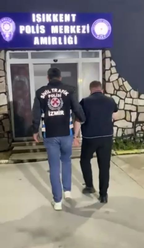 İzmir’de Drift Atan Sürücüye 140 Bin Tl Ceza (1)