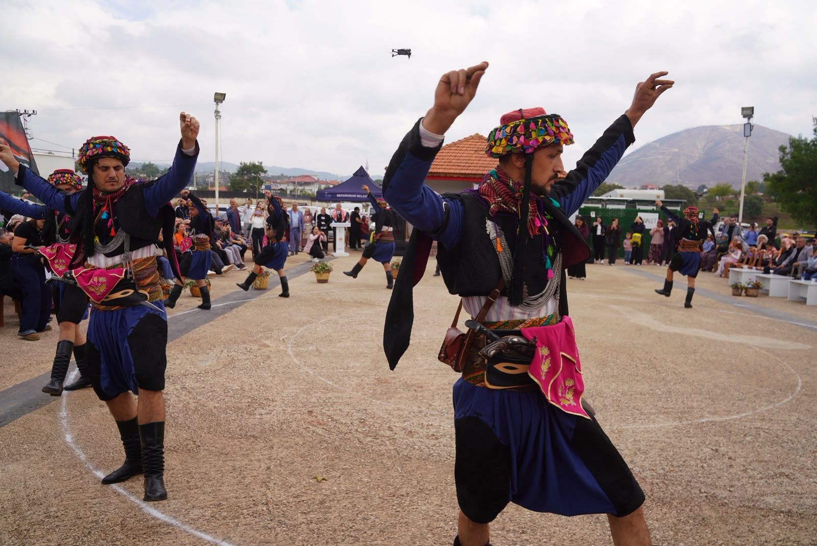 İzmir’in Zeytin Köyünde Festival Coşkusu!3