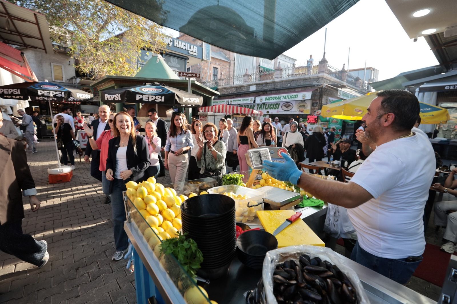Kemeraltı Festivali Esnafın Yüzünü Güldürdü (5)