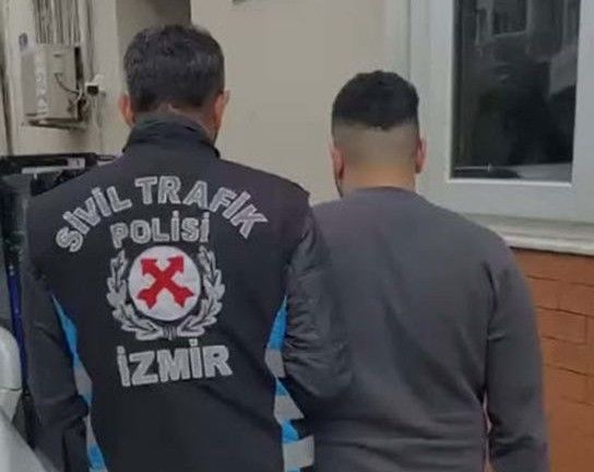 Konak’ta trafikte tehlikeli takip pahalıya patladı: 366 bin TL ceza!