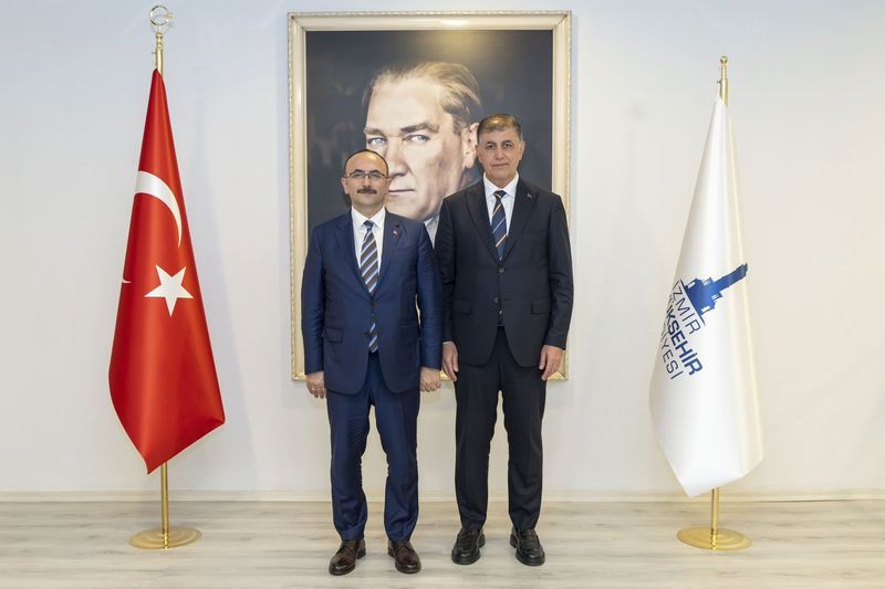 Tugay, Karayolları Genel Müdürü Gülşen ile görüştü: İzmir’in ulaşım projeleri masaya yatırıldı
