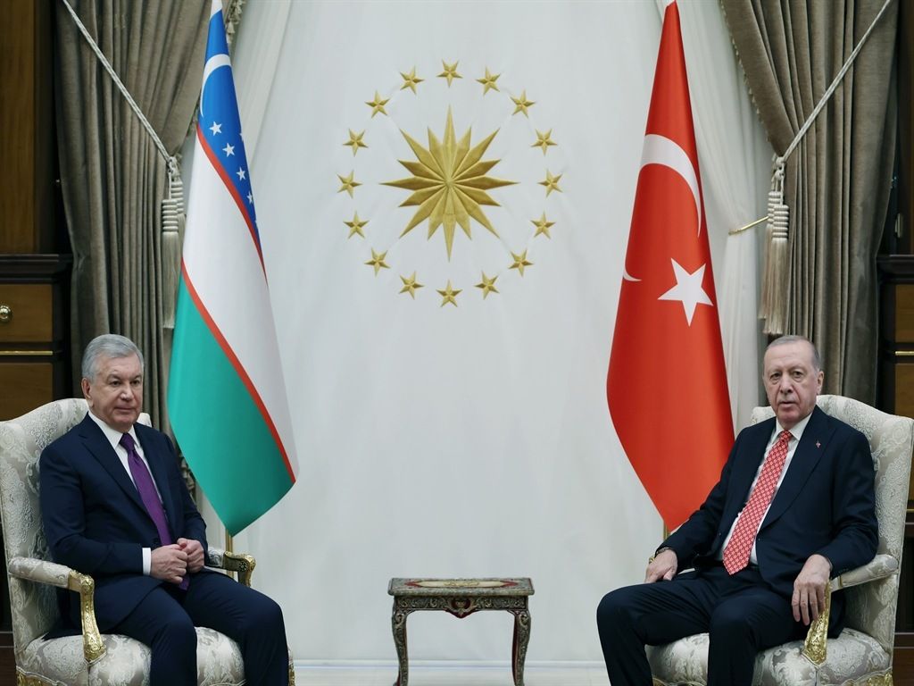 Türkiye Ile Özbekistan Arasında (1)