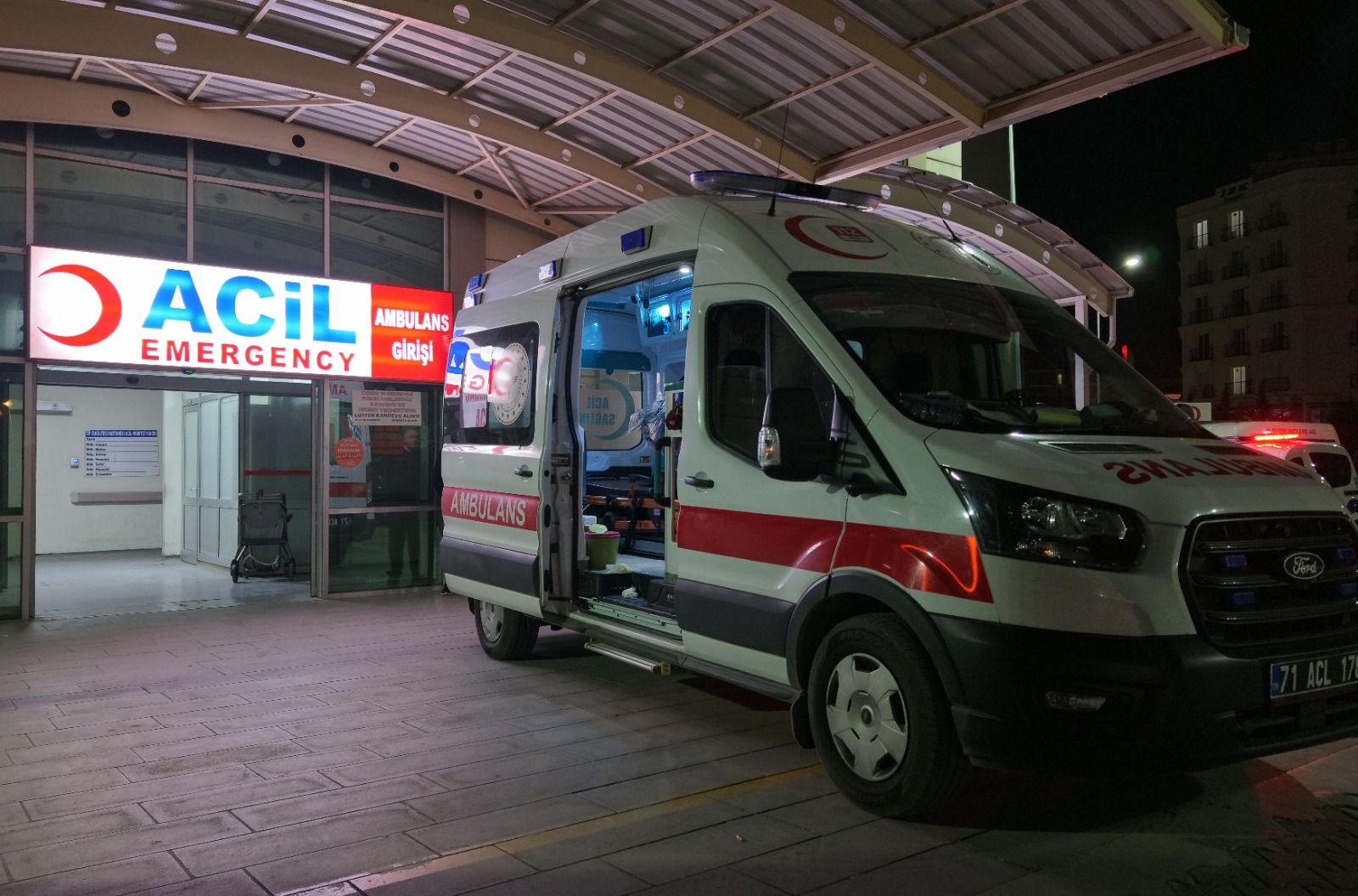 Yemek Sofrasında Evlat Dehşeti Baba Hayatını Kaybetti (1)-1
