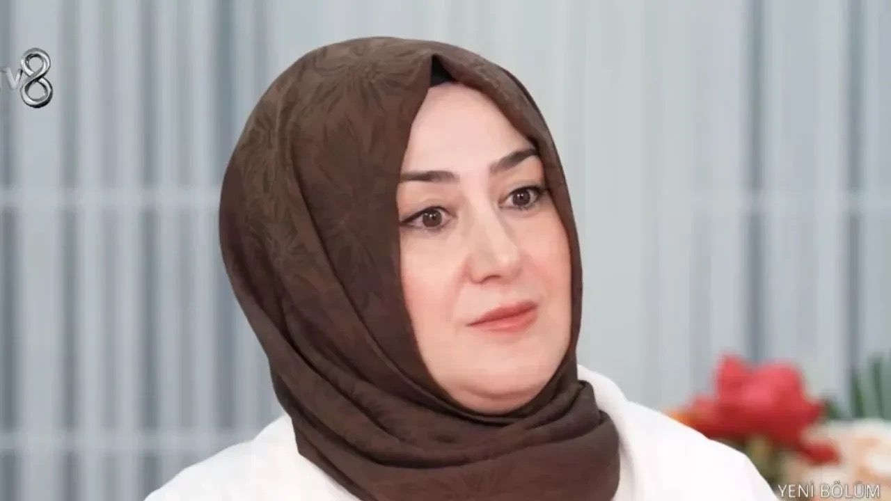 Yemekteyiz Ayse Kimdir
