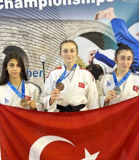 Türkiye genel klasmanda zirvede yer aldı